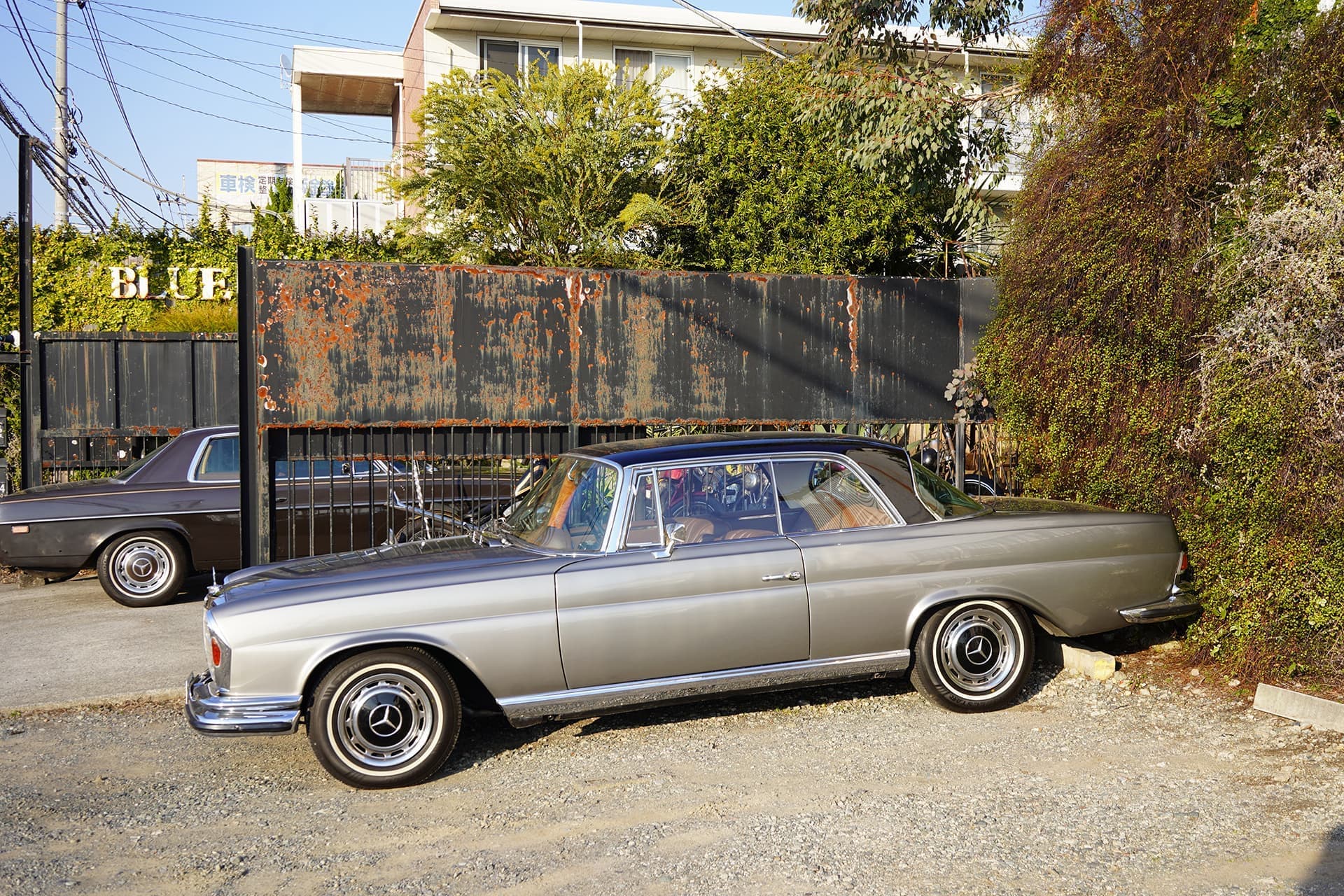 1971_mercedes-benz_w111_280_se3.5_coupe_05.jpg